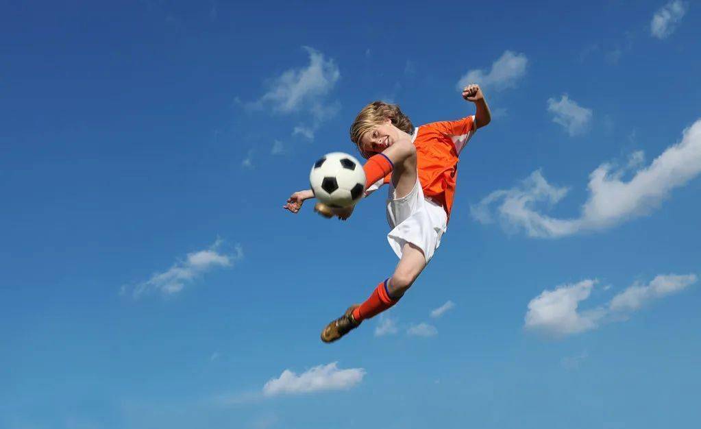 拜仁vs柏林联合：凯恩搭档奥利塞，迪亚斯、卡尔、基米希出战